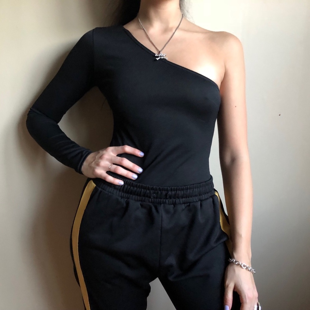 SOLD!!! Pretty Little Thing bodysuit